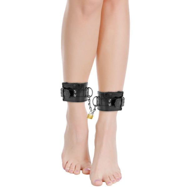 DARKNESS - ADJUSTABLE BLACK LEATHER ANKLE HANDCUFFS WITH PADLOCK - Afbeelding 2